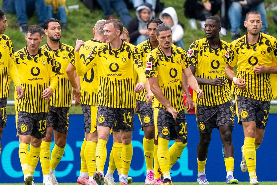 Dortmund Tundukkan Lille 3-2 di Laga Persahabatan yang Sengit